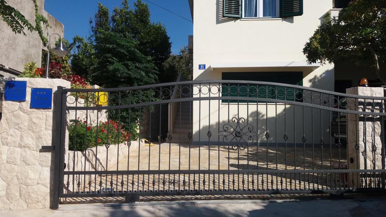 Apartments By The Sea Vinjerac, Zadar - 13811 Posedarje Extérieur photo